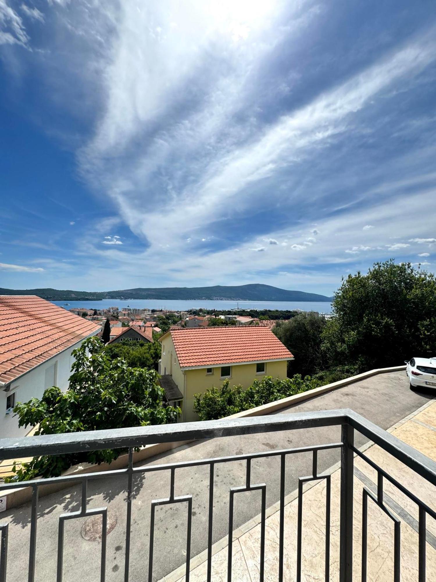 Eden apartments Tivat Exterior foto